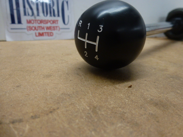 MK1,MK2 ESCORT 4 SPEED GEAR LEVER WITH WHITE NUMBERED GEAR KNOB - Image 2