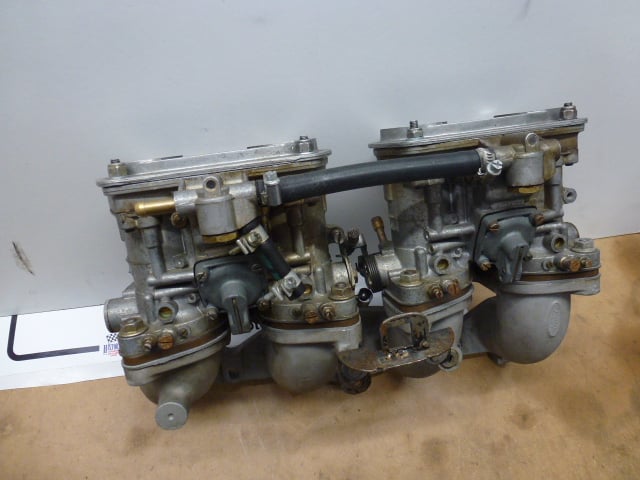 PAIR OF WEBER, 44IDF DOWNDRAUGHT CARBS ON PINTO MANIFOLD WITH AIRBOX - Image 3