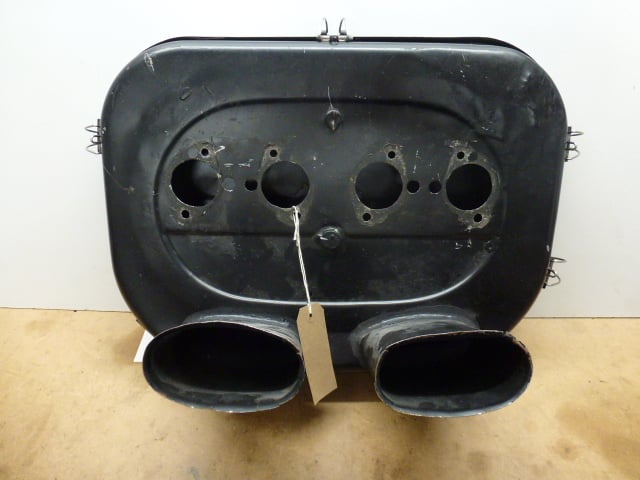 PAIR OF WEBER, 44IDF DOWNDRAUGHT CARBS ON PINTO MANIFOLD WITH AIRBOX - Image 2
