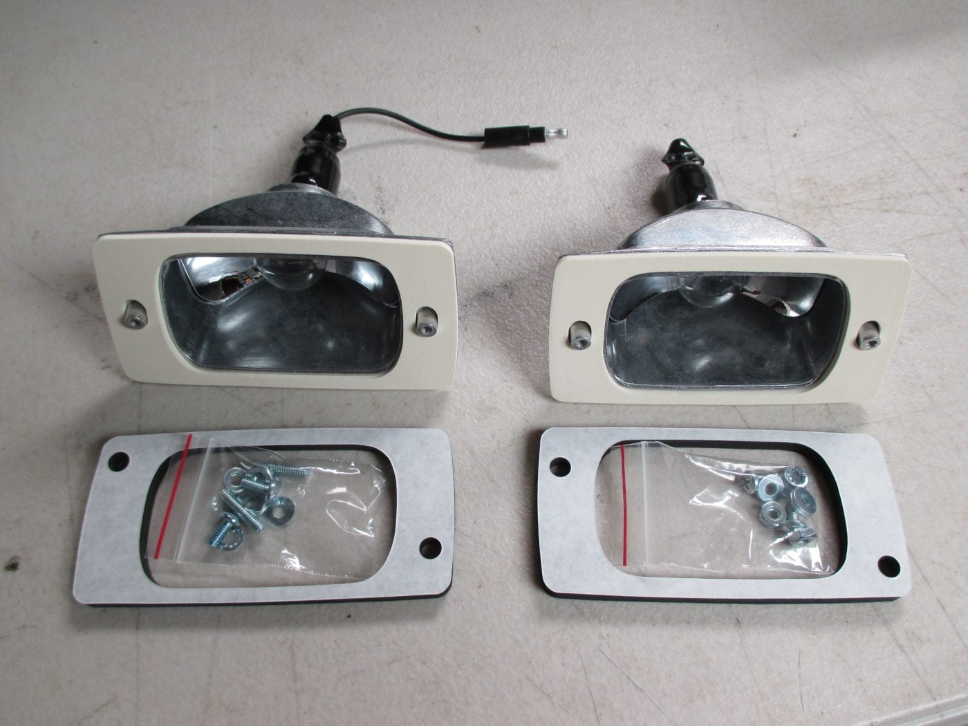 PAIR OF MK1 ESCORT, FRONT INDICATORS,LAMPS,LIGHTS