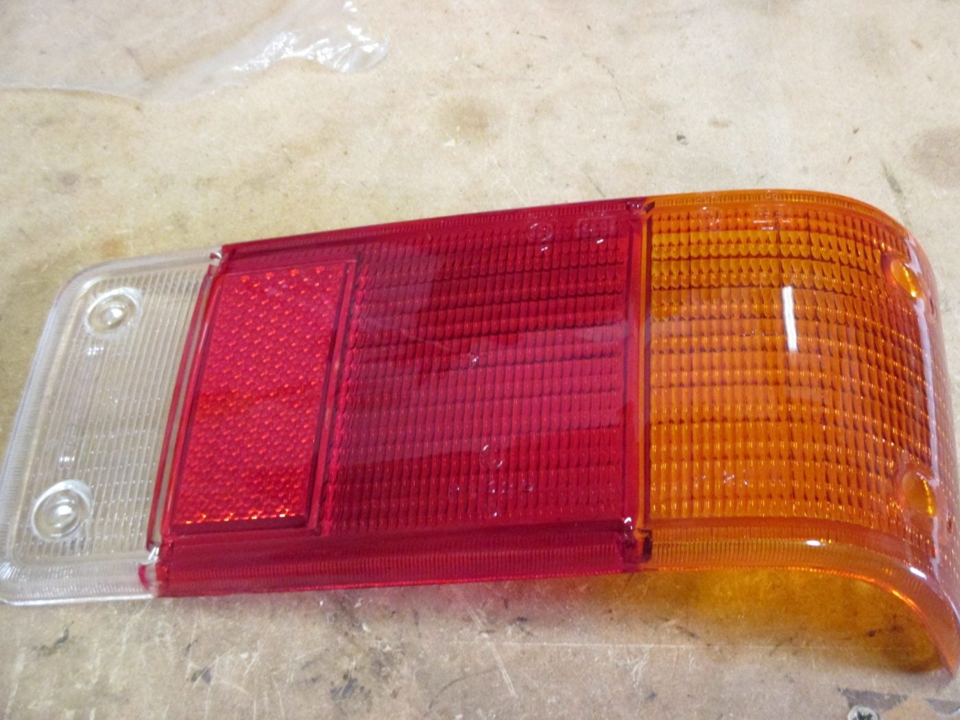 MK2 ESCORT ,RIGHT HAND, REAR LIGHT LENS