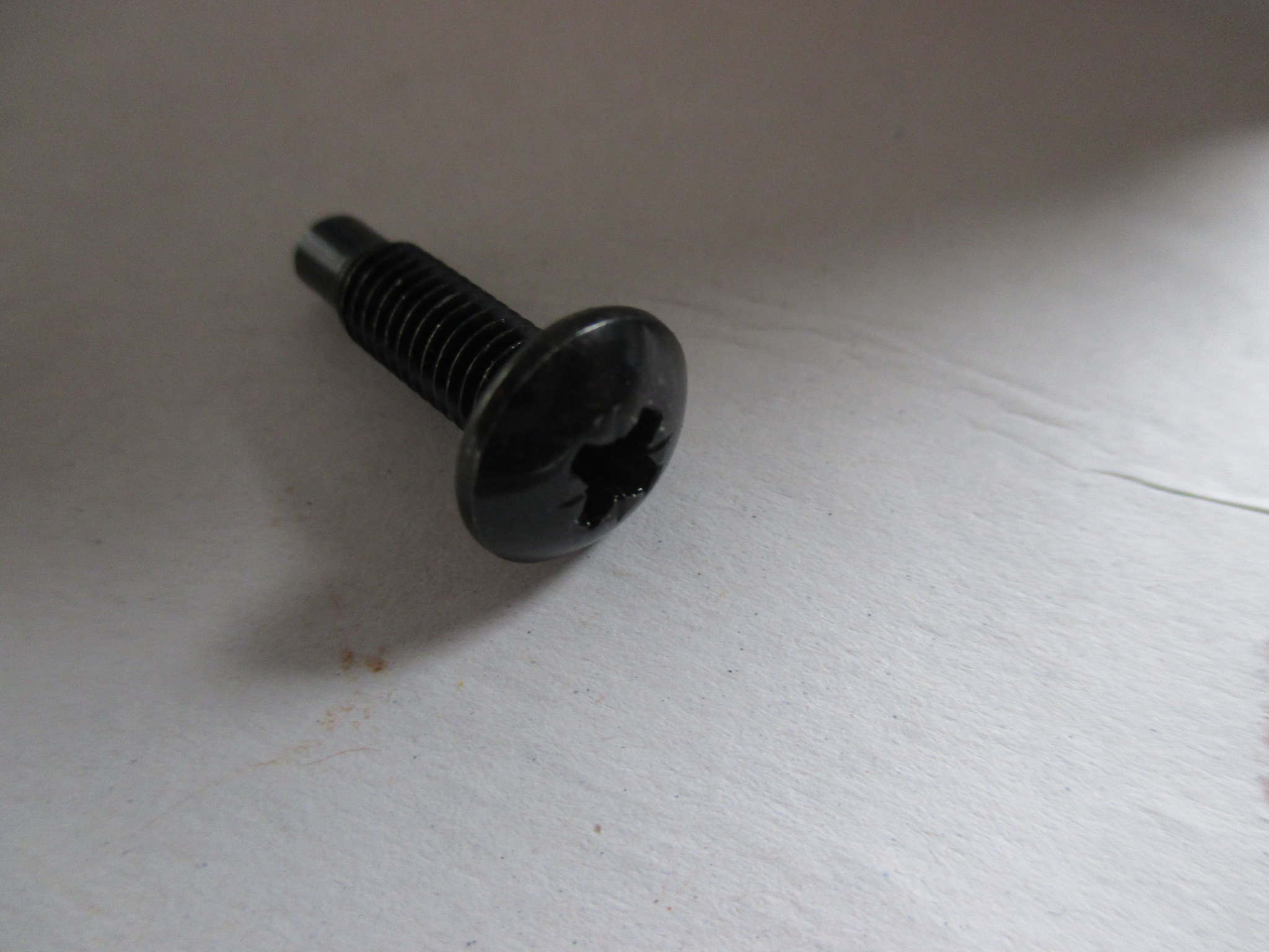 MK2 ESCORT, GRILL SCREW AND PLASTIC CLIP - Image 3