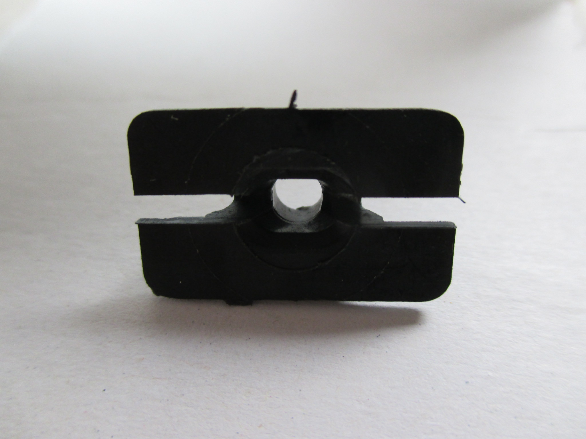 MK2 ESCORT, GRILL SCREW AND PLASTIC CLIP - Image 2