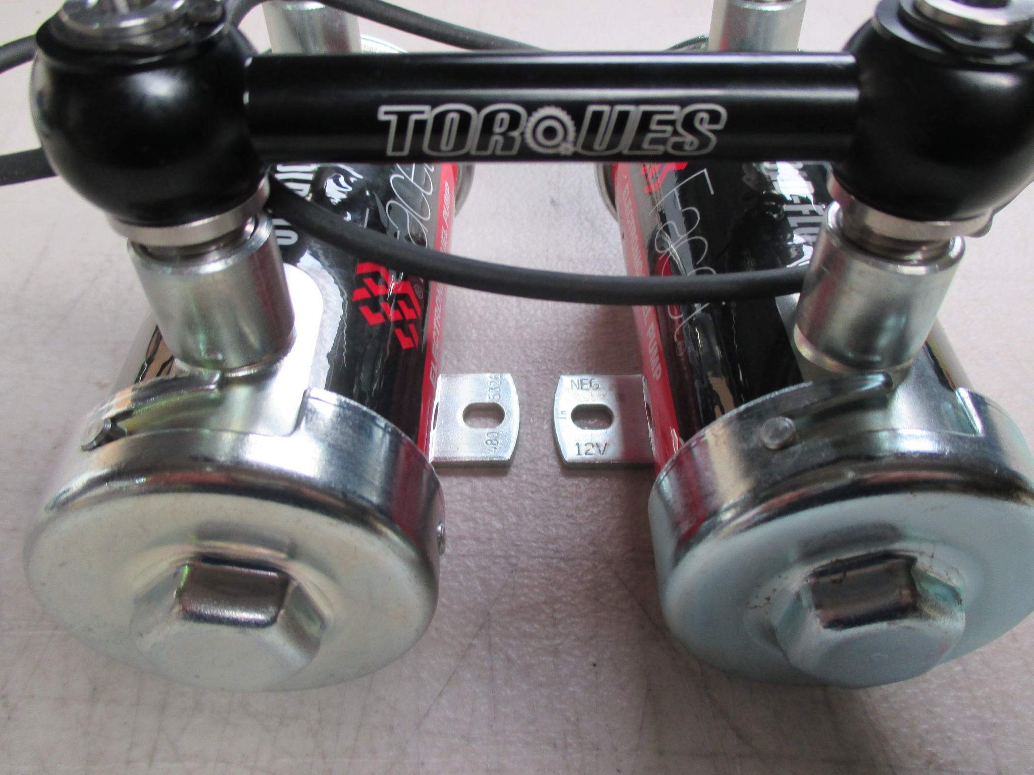 TWIN FACET,RED TOP, GOLD FLO, PUMPS WITH ALLOY LINK PIPE (BLACK) - Image 5