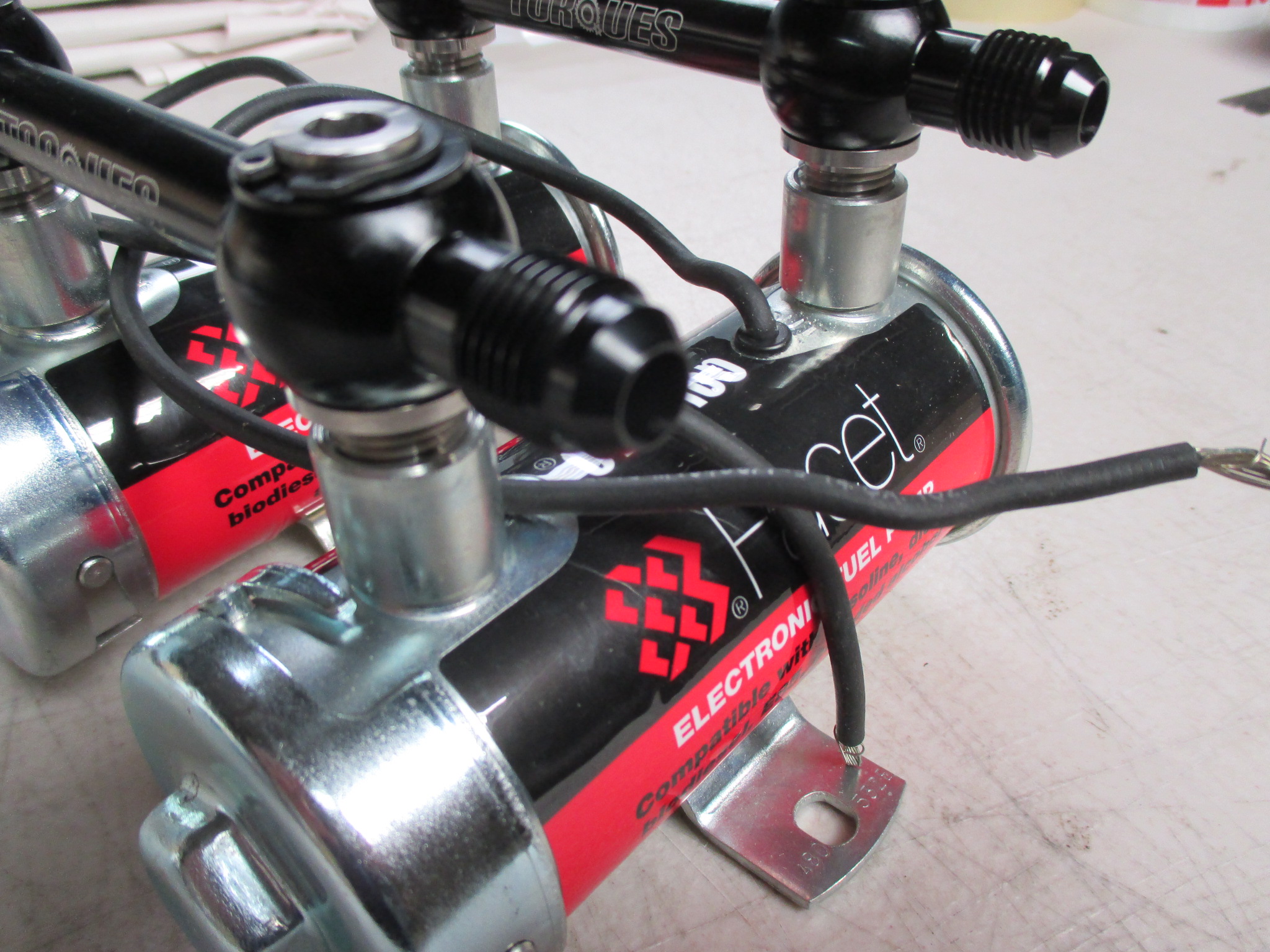 TWIN FACET,RED TOP, GOLD FLO, PUMPS WITH ALLOY LINK PIPE (BLACK) - Image 4