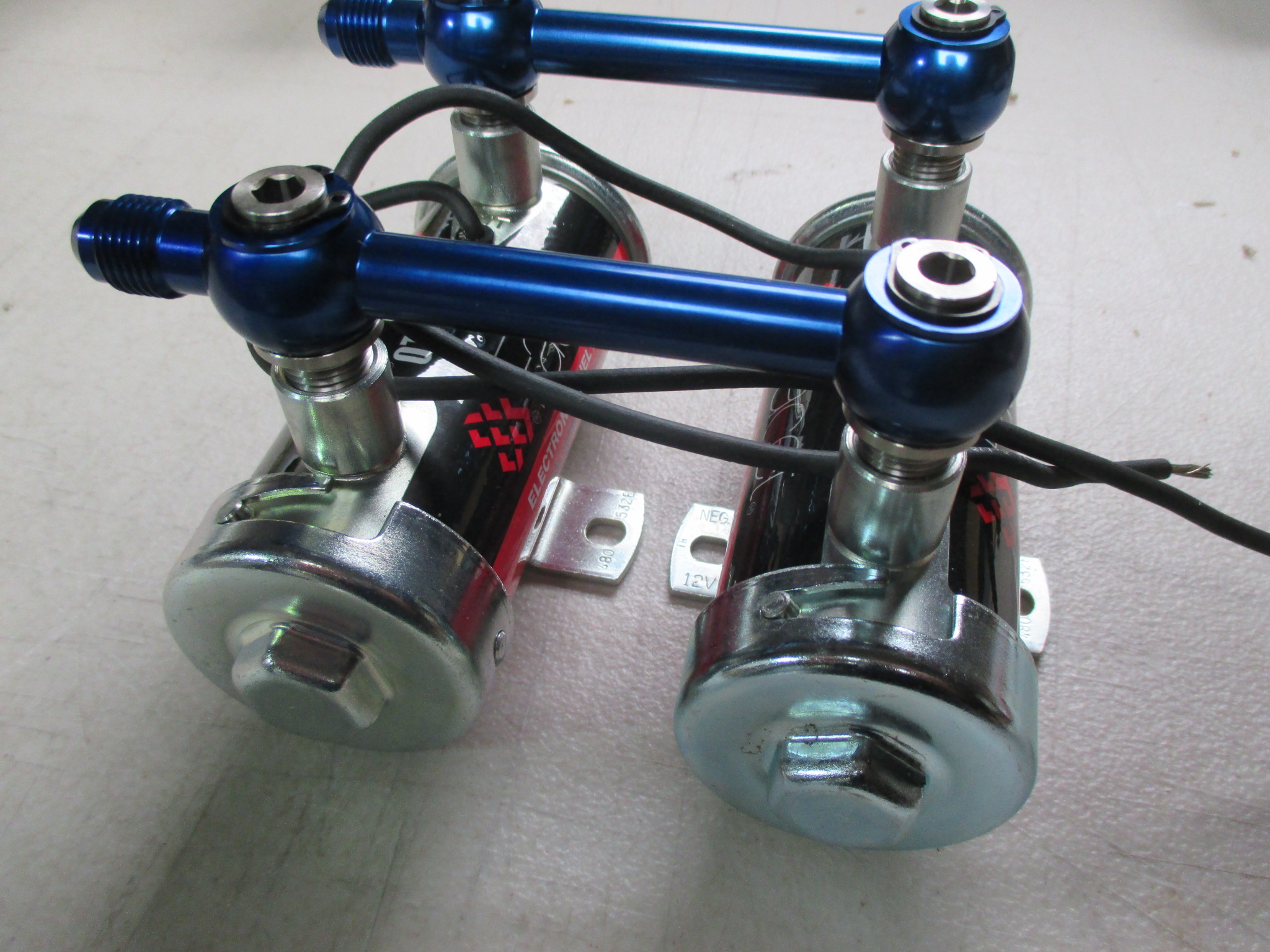 TWIN FACET,RED TOP, GOLD FLO, PUMPS WITH ALLOY LINK PIPE (BLUE) - Image 3