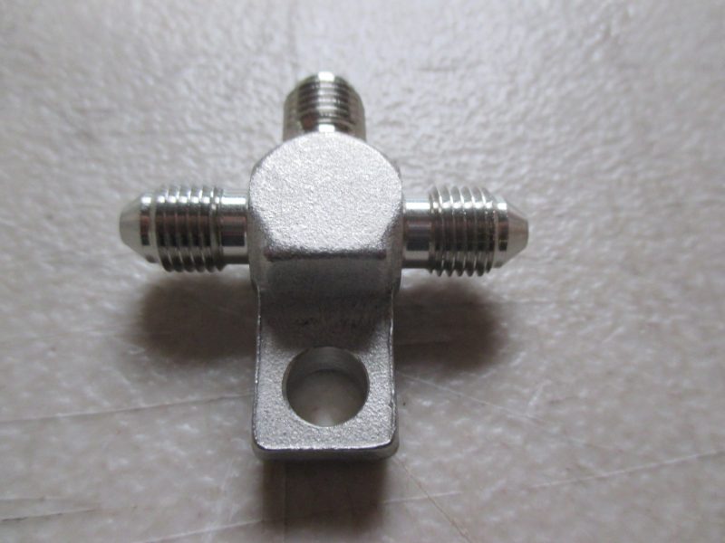 BRAKE PIPE,STAINLESS STEEL, 3/8" X 24 UNF, -3, AN3, MALE T PIECE WITH LUG MOUNT