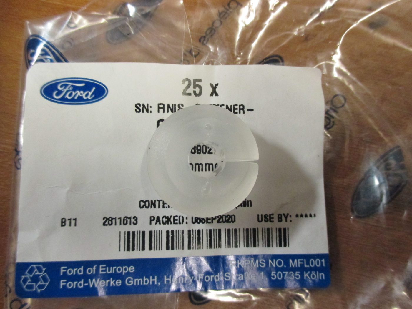 MK1, MK2, ESCORT,CAPRI, SIERRA,GRANADA,BONNET STAY GROMMET