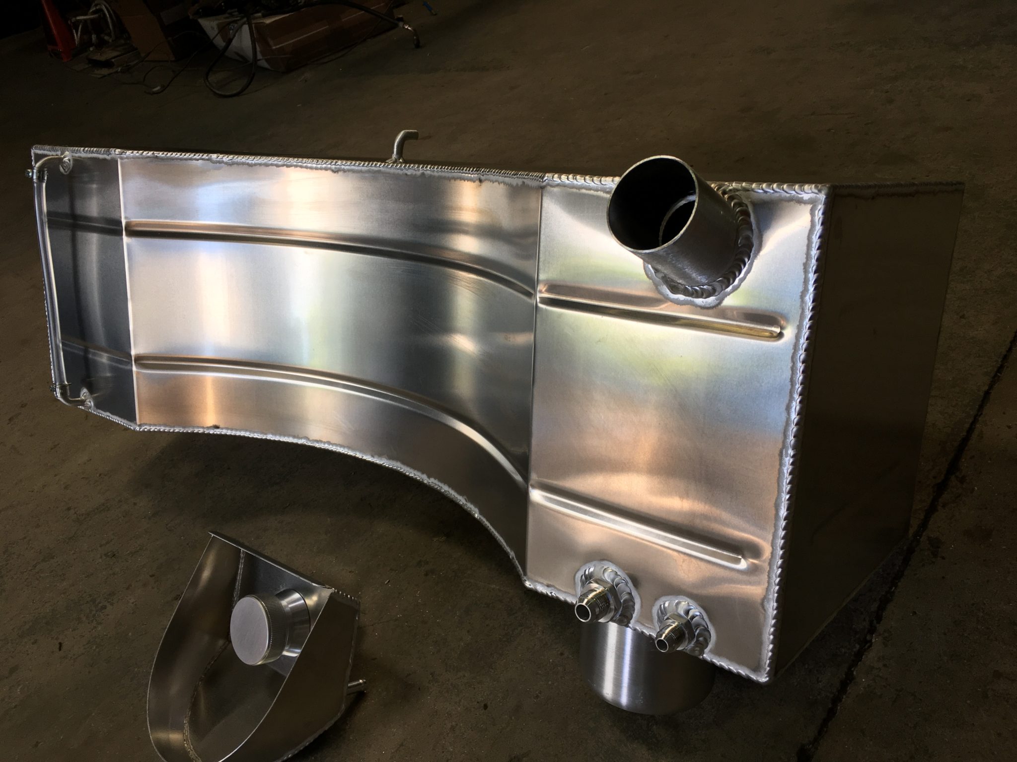ESCORT MK1,MK2, ALLOY, SHAPED, INJECTION FUEL TANK WITH SCREW FITTINGS - Image 2