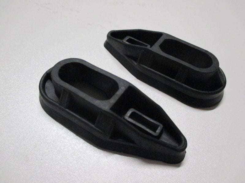 MK1 ESCORT,PAIR OF, REAR, WHEEL, CYLINDER, GAITERS, (JAN 69 - ONWARDS)