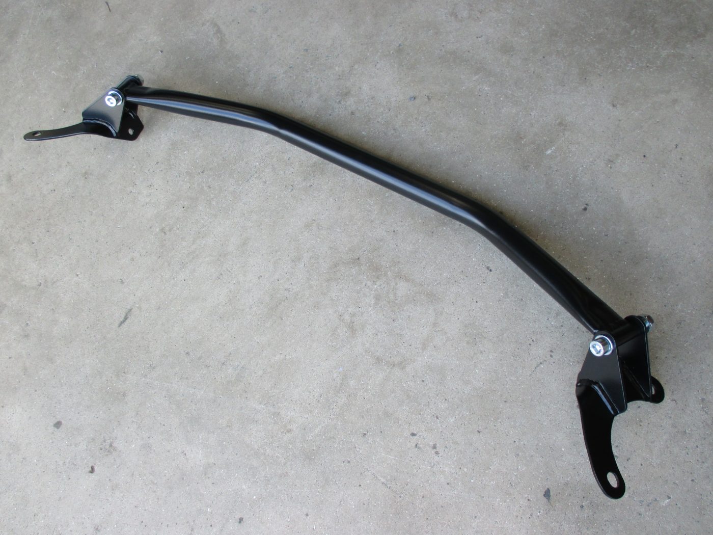 ESCORT MK1, EARLY MK2, STRUT BRACE FOR DOWN DRAUGHT CARBURETT0R