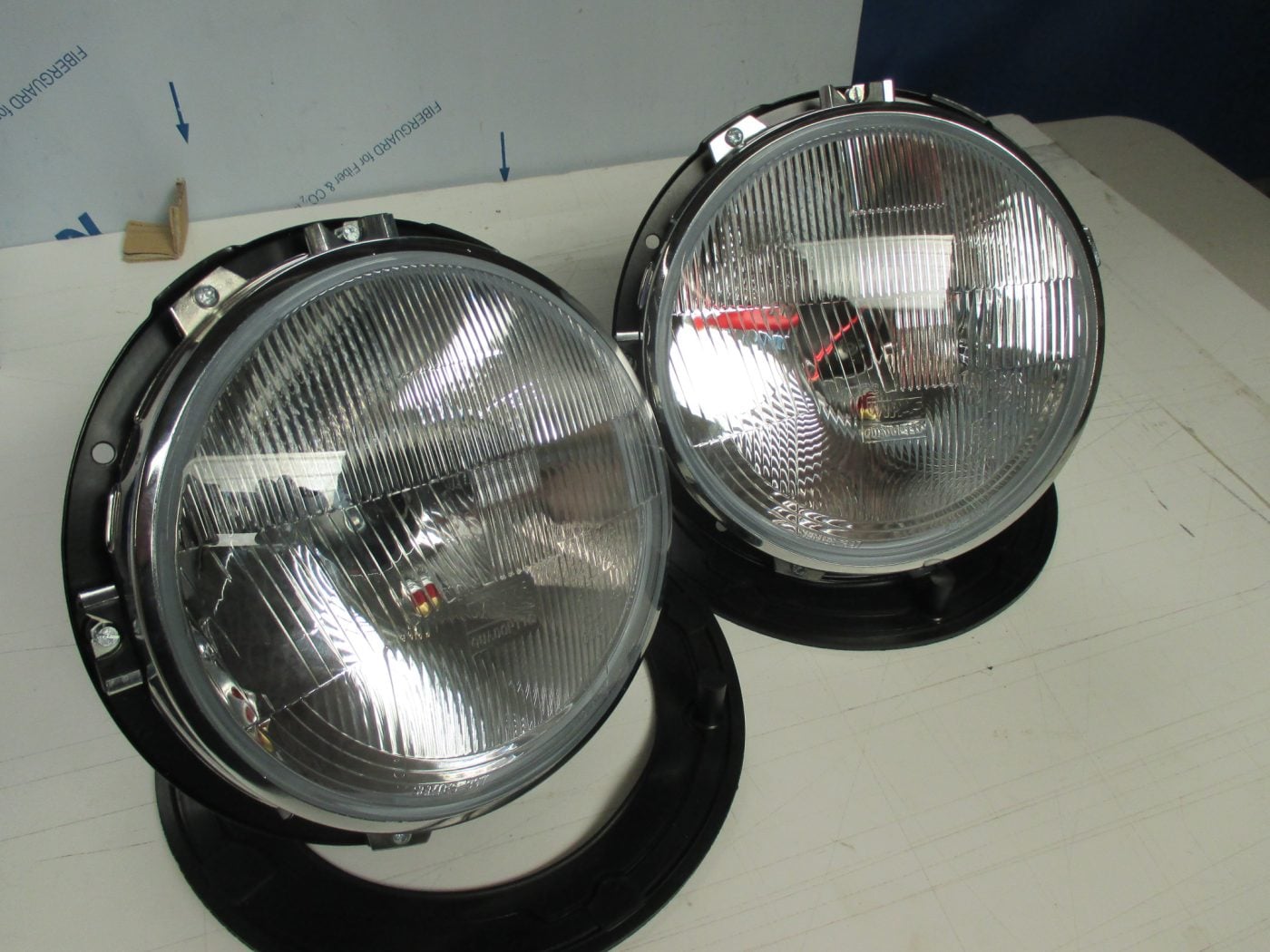 ESCORT MK1, LEFT HAND DRIVE,WIPAC, QUADOPTIC H4 HEADLAMPS/HEADLIGHTS AND BOWLS