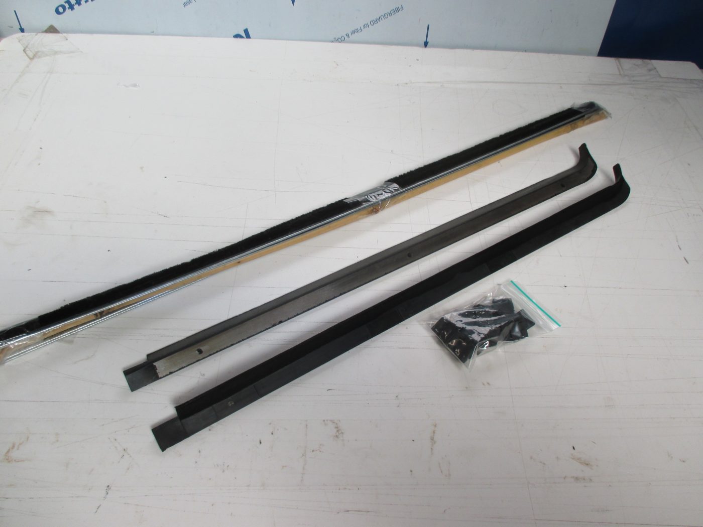 MK1 ESCORT, 2 DOOR, DOOR WEATHER STRIP KIT