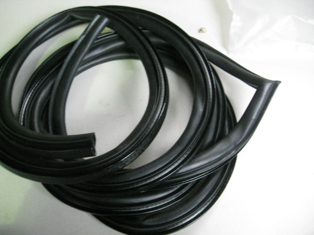 PAIR OF MK2 ESCORT, RALLY / COMPETITION CAR, SLIM FIT, DOOR SEALS,