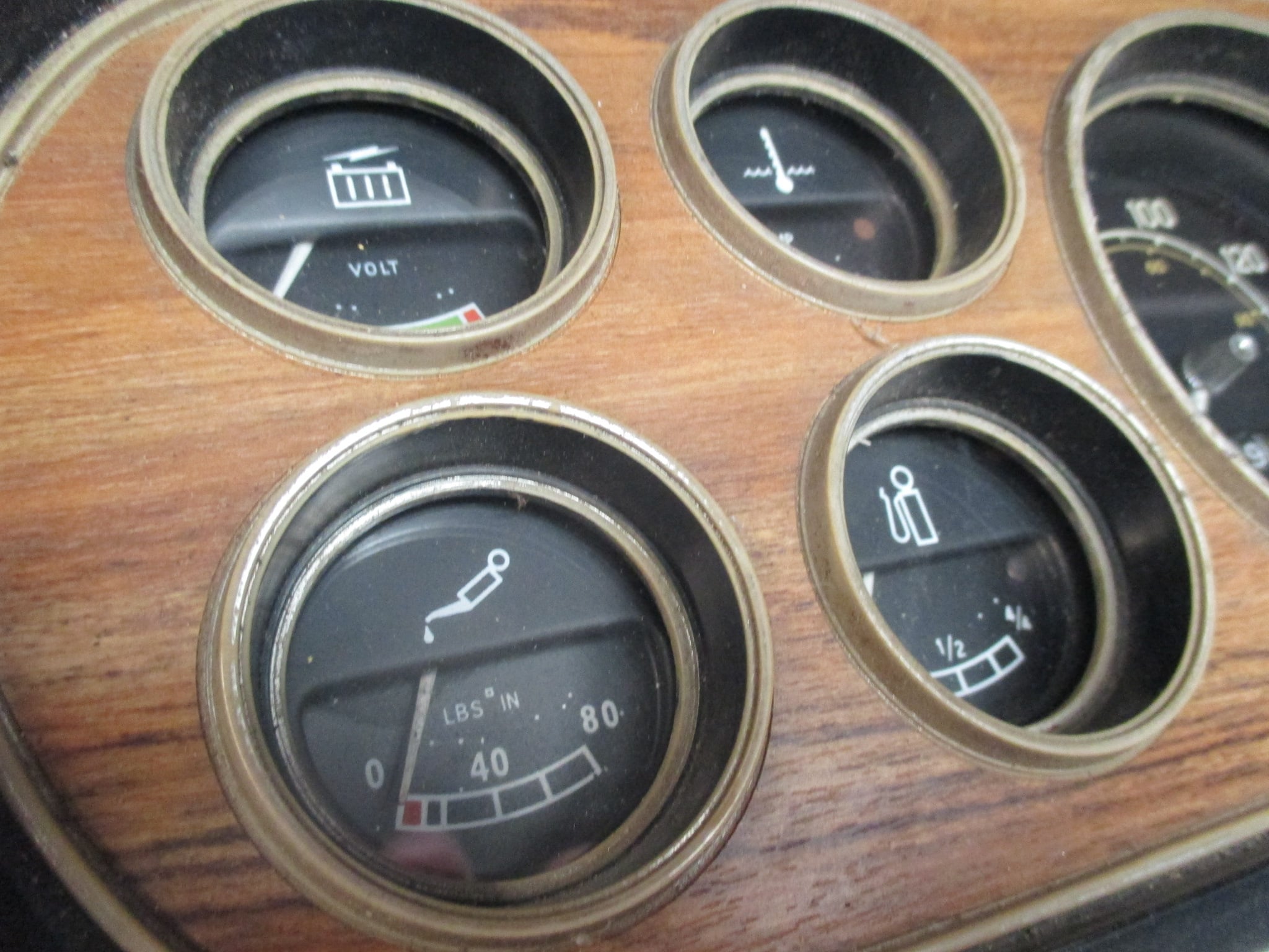 LEFT HAND DRIVE, MK1 ESCORT, 6 DIAL DASH CLOCKS - Image 3
