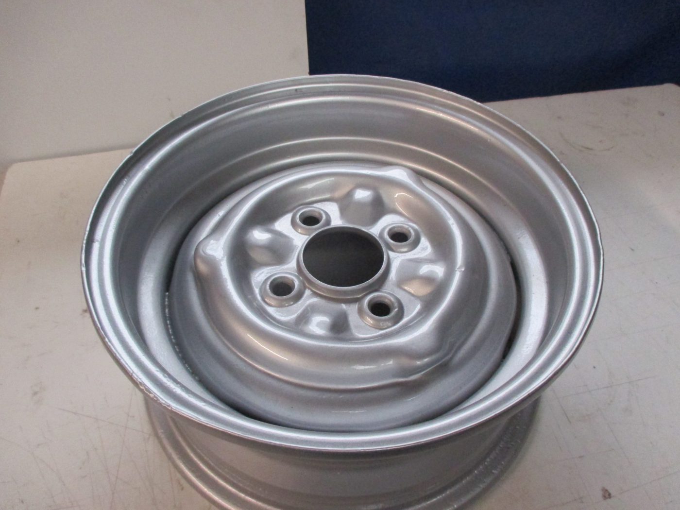 SET OF ORIGINAL 5 1/2J TWIN CAM STEEL WHEELS