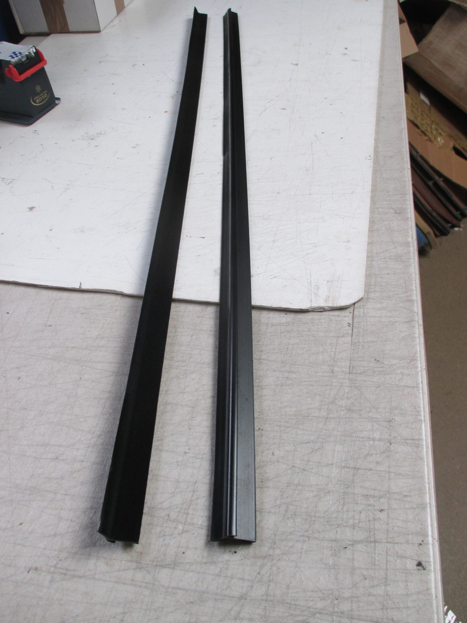 MK2 ESCORT, 2 DOOR, OUTER DOOR WINDOW SEALS , EXTRA LONG