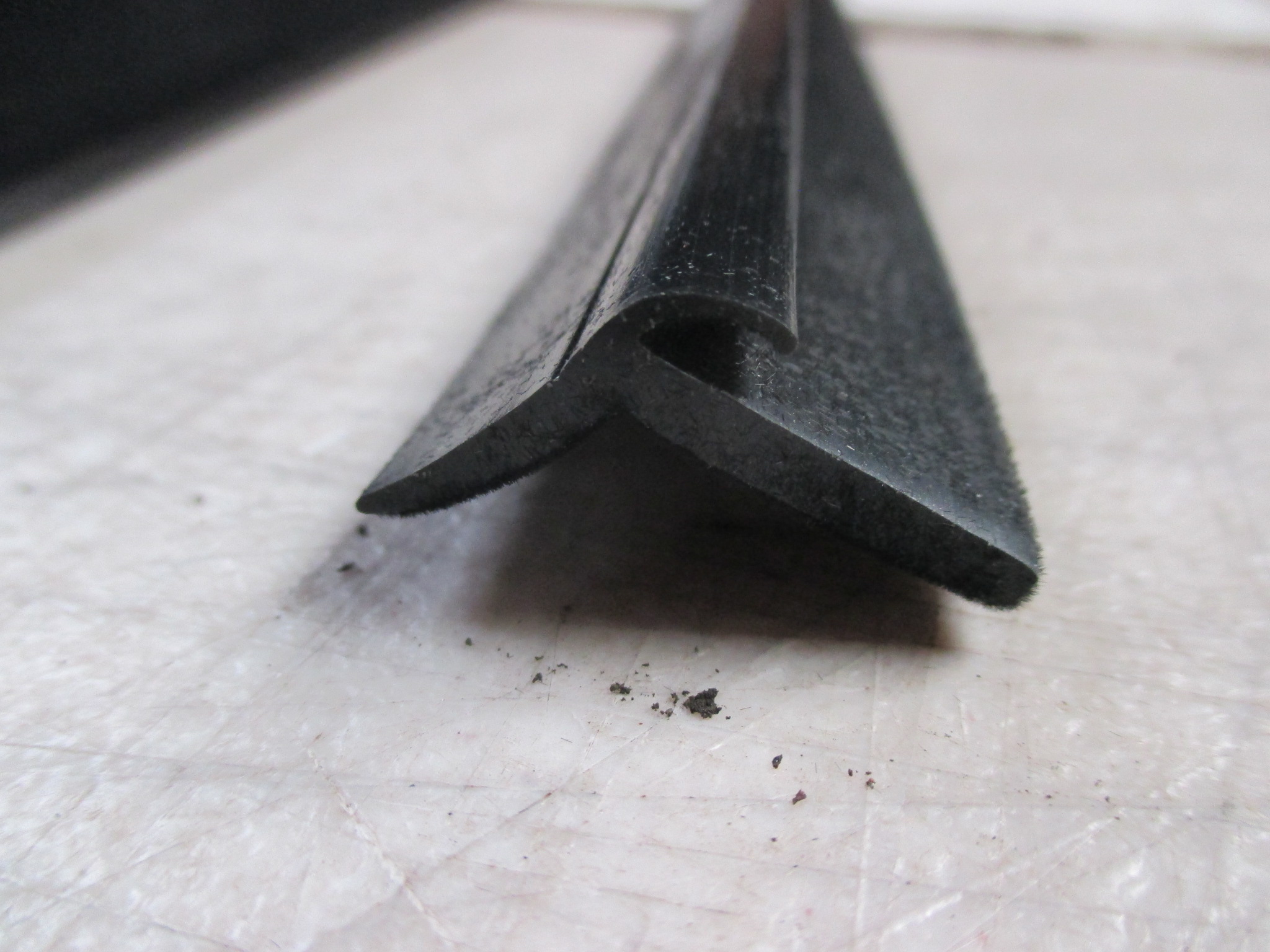 MK2 ESCORT, 2 DOOR, OUTER DOOR WINDOW SEALS , EXTRA LONG - Image 5