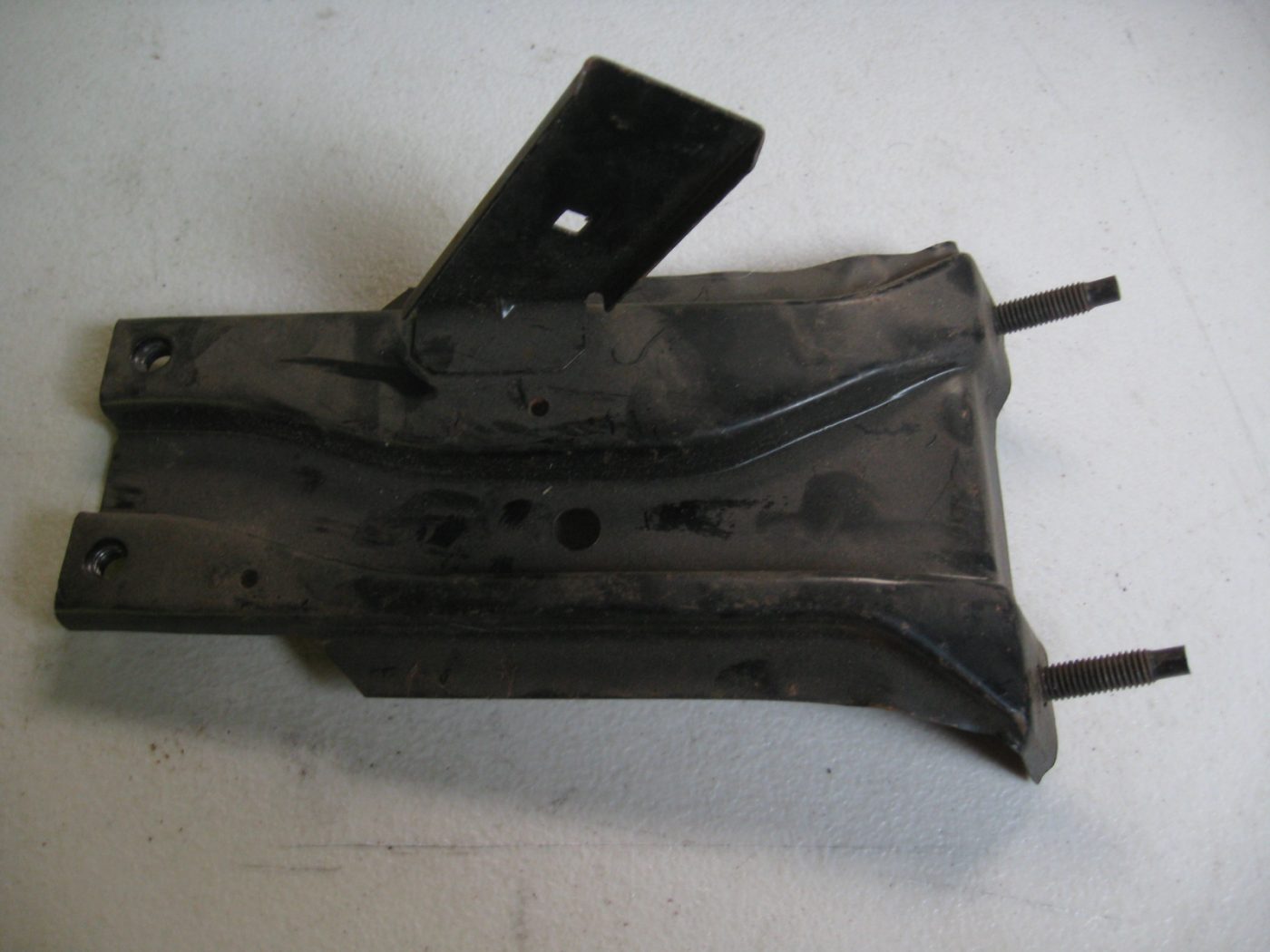 MK2 ESCORT, STEERING COLUMB SUPPORT BRACKET