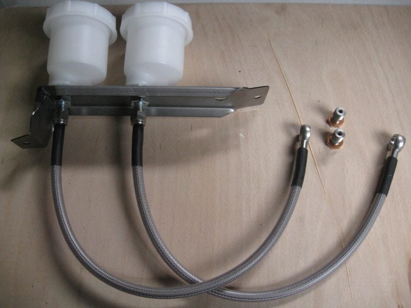 ESCORT MK1 BRAKE RESERVOIR BRACKET, 2 RESERVOIRS, 2 GOODRIDGE HOSES