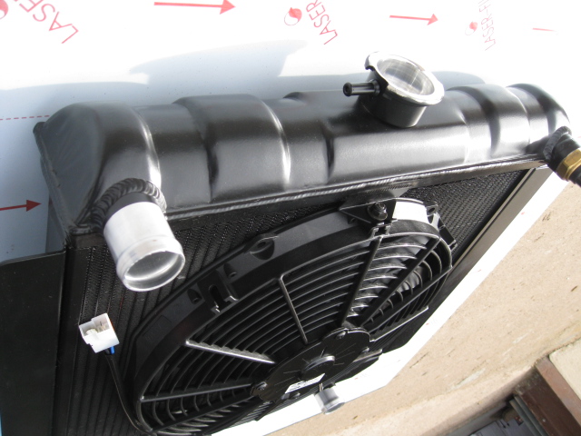 MK2 ESCORT, CROSSFLOW, LARGE HEADER ALLOY RADIATOR WITH FAN AND SWITCH - Image 6