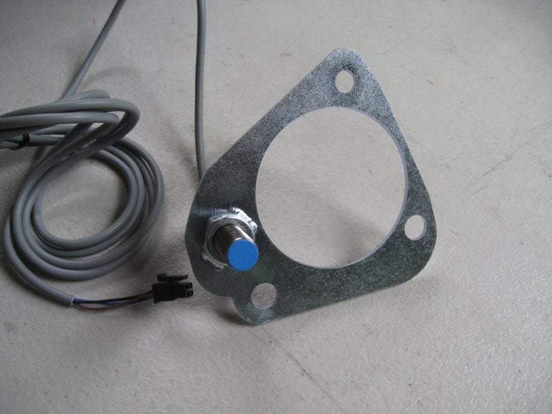 MONIT WHEEL SPEED SENSOR AND BRACKET TO FIT MK1, MK2 ESCORT STRUT, RIGHT HANDSIDE