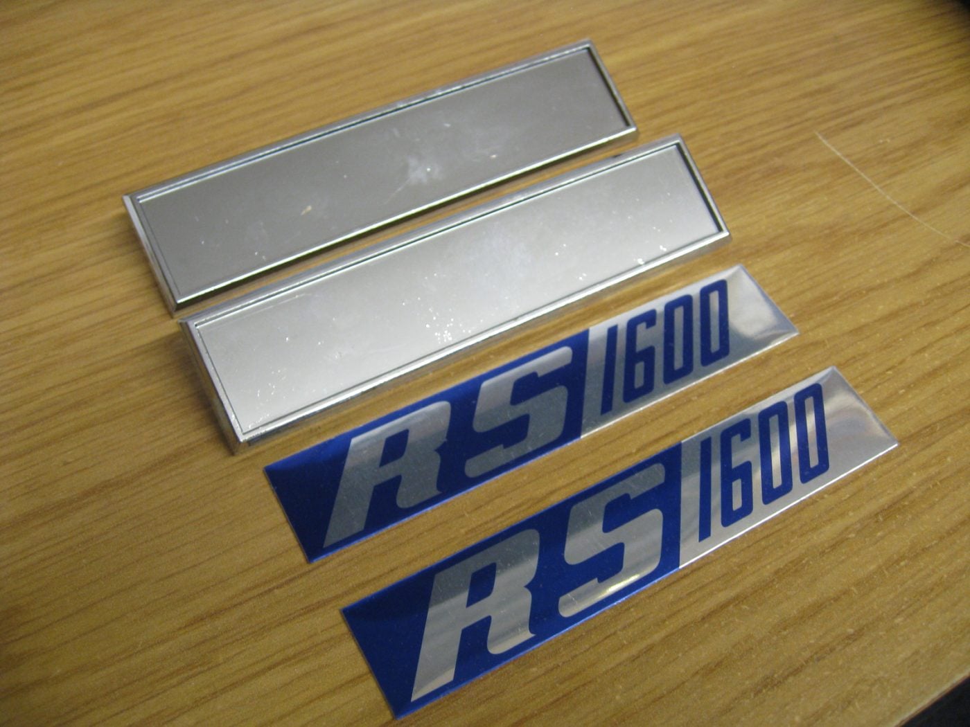 FORD ESCORT MK1, RS1600, WING BADGE KIT