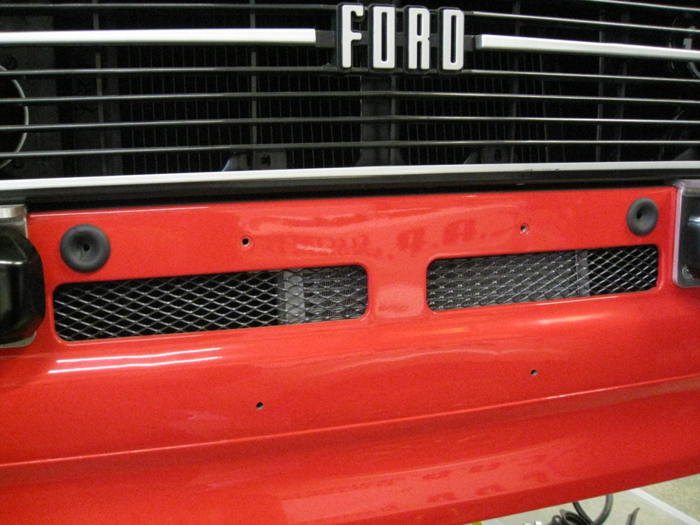 MK2 ESCORT, BLACK,FRONT PANEL GRILLS