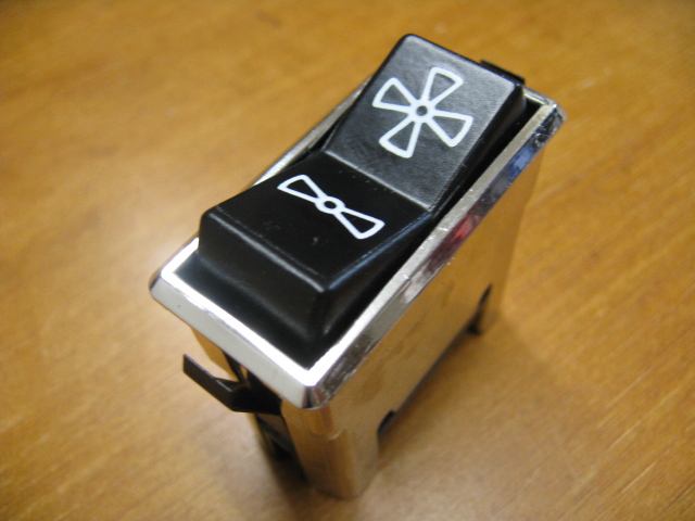 RECONDITIONED MK1 ESCORT FAN SWITCH - Image 2