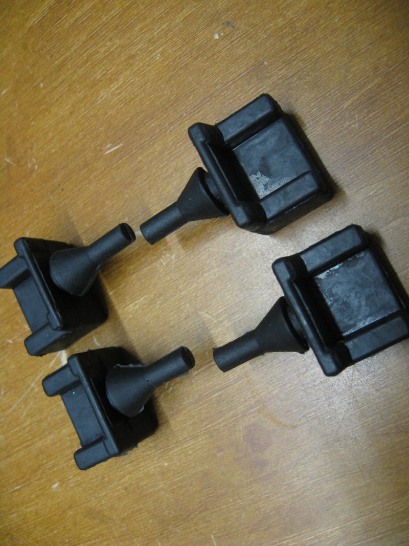 MK1 ESCORT, BONNET RUBBERS,WING RAIL RUBBERS