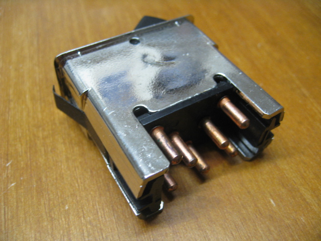 RECONDITIONED MK1 ESCORT HAZARD WARNING LIGHT SWITCH - Image 2