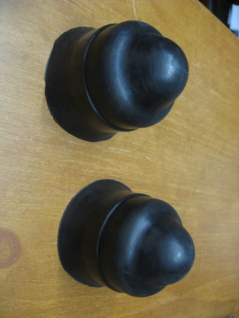 MK2 ESCORT REAR SHOCK TOP COVERS
