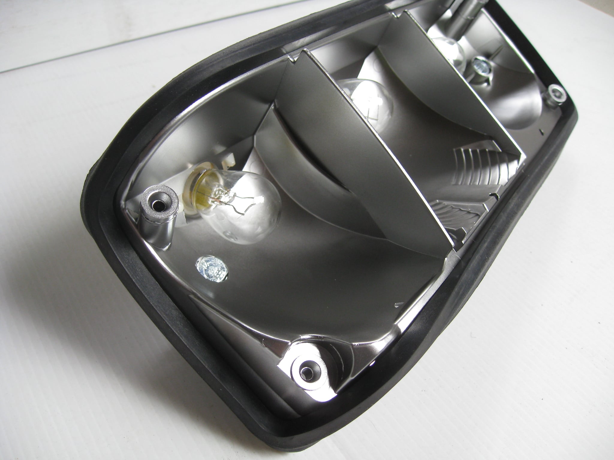 MK2 ESCORT, LEFT HAND REAR LIGHT,LAMP CLUSTER - Image 6