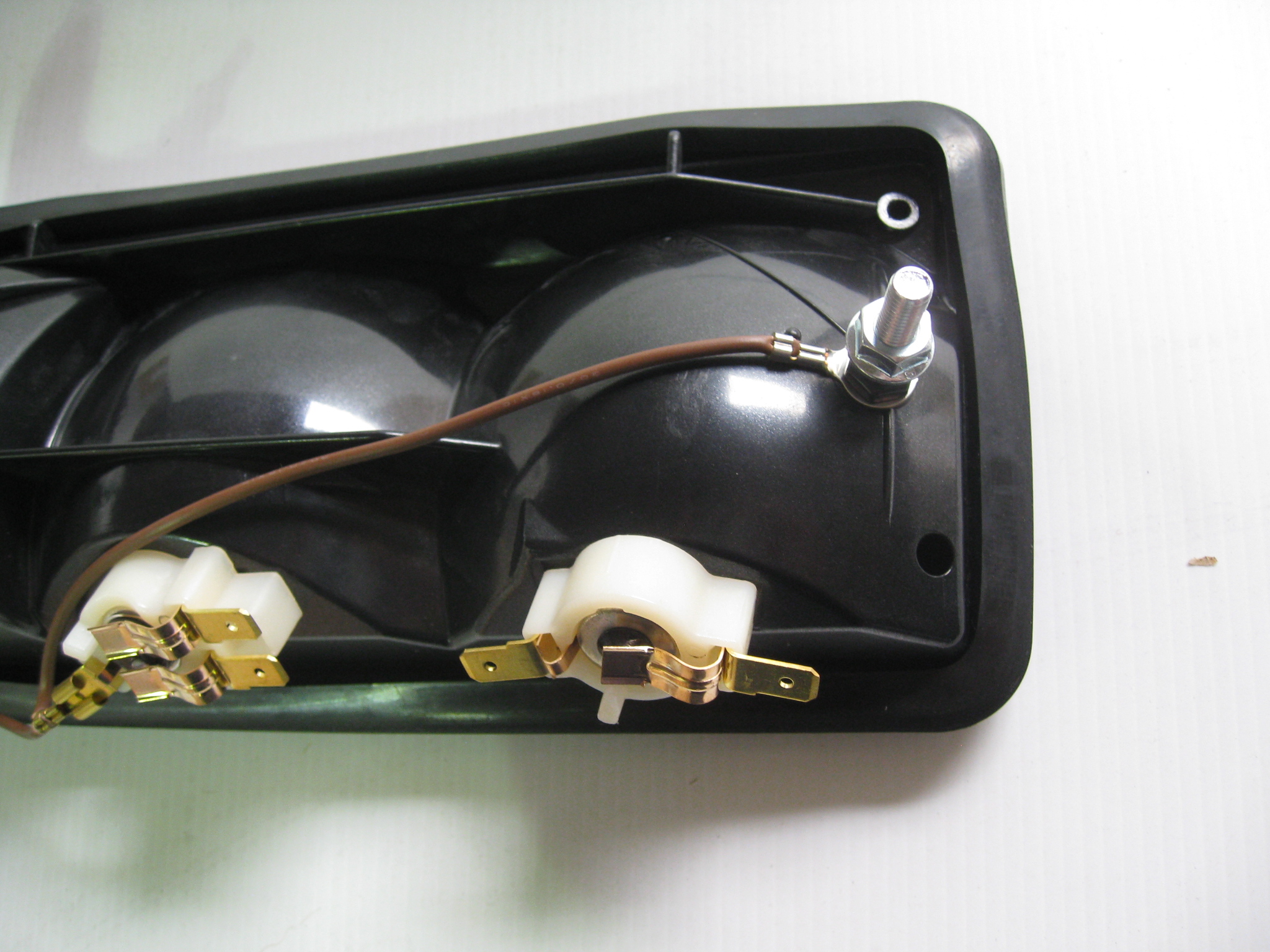 MK2 ESCORT, LEFT HAND REAR LIGHT,LAMP CLUSTER - Image 3