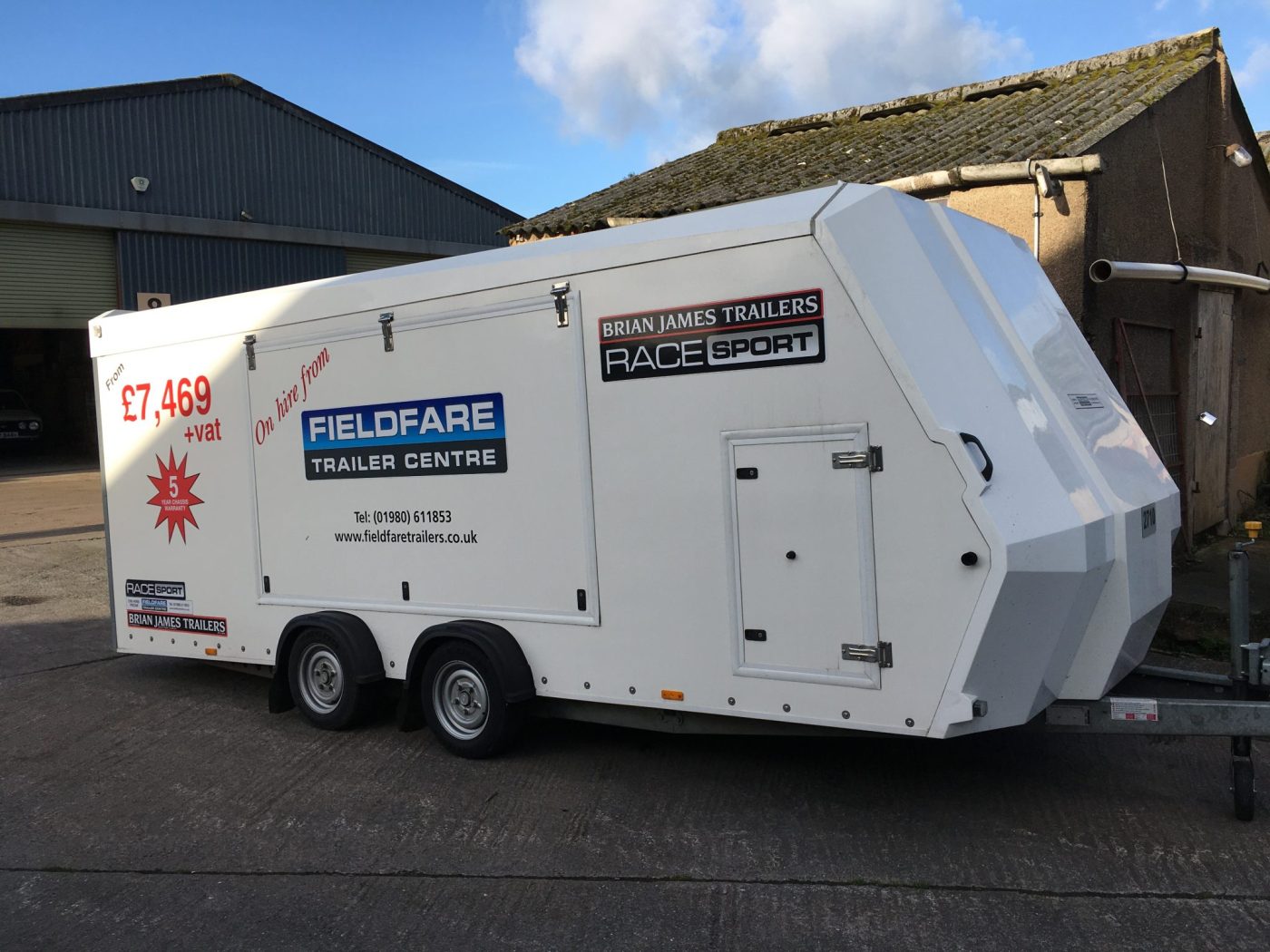 RACE SHUTTLE AND OPEN TRAILER FOR HIRE