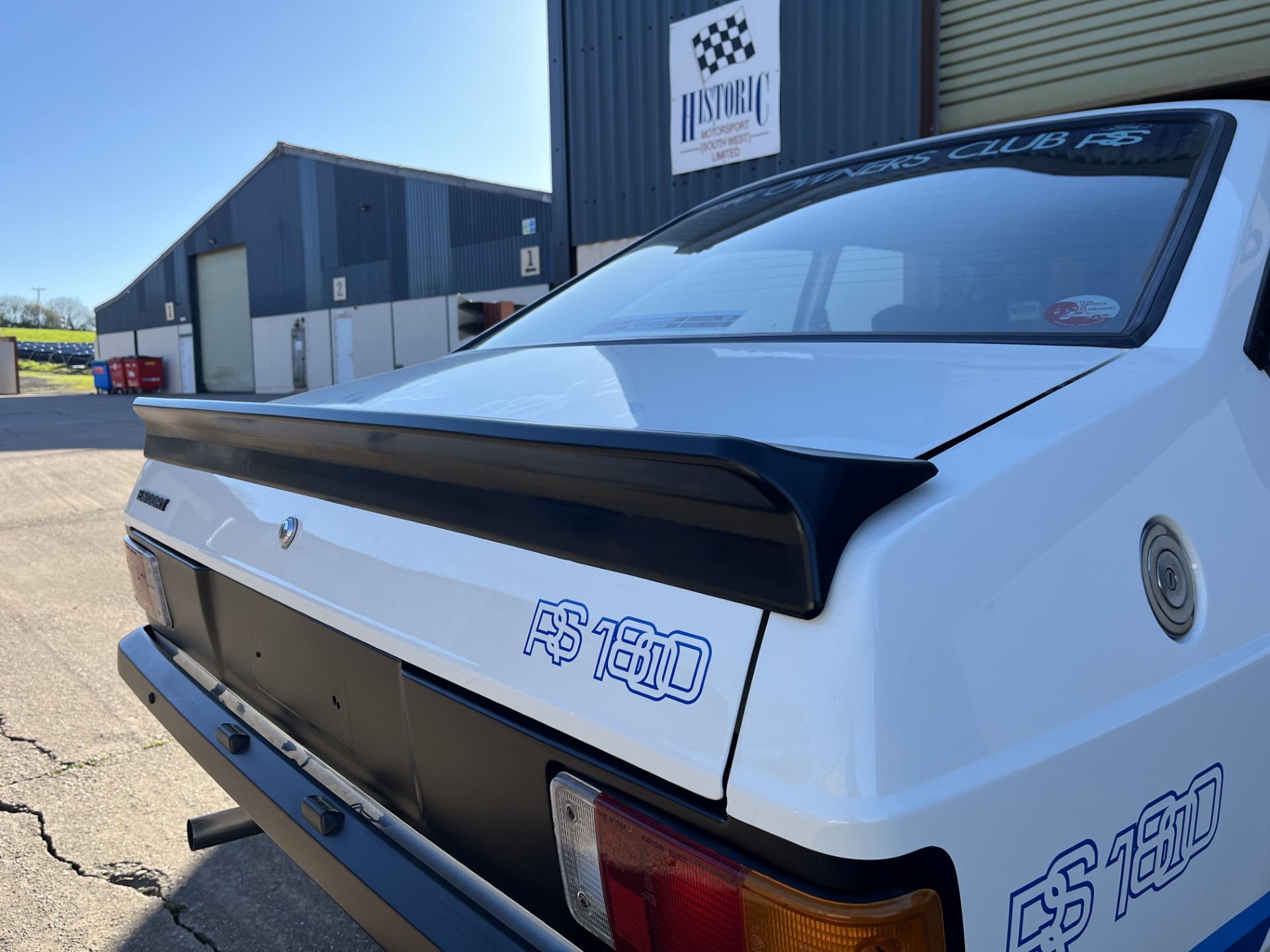 MK2 ESCORT, REPRODUCTION RUBBER REAR SPOILER, - Image 3