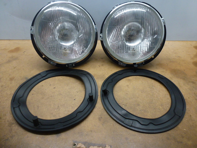 FORD ESCORT MK1,H4 HEADLAMPS/HEADLIGHTS AND BOWLS - Image 5