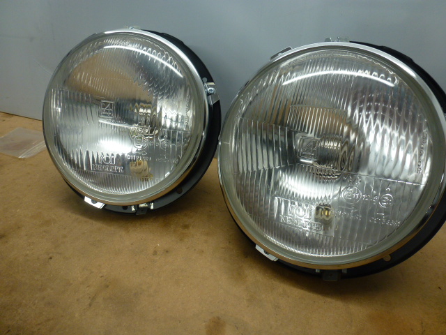 FORD ESCORT MK1,H4 HEADLAMPS/HEADLIGHTS AND BOWLS - Image 4