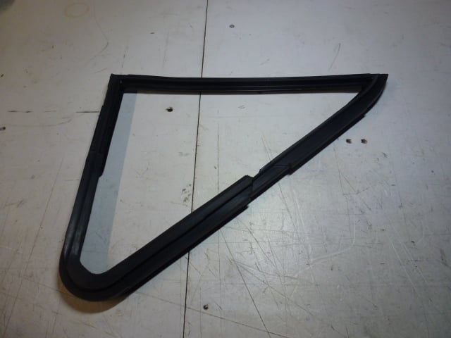 MK1 CORTINA, FRONT OPENING 1/4 WINDOW RUBBERS