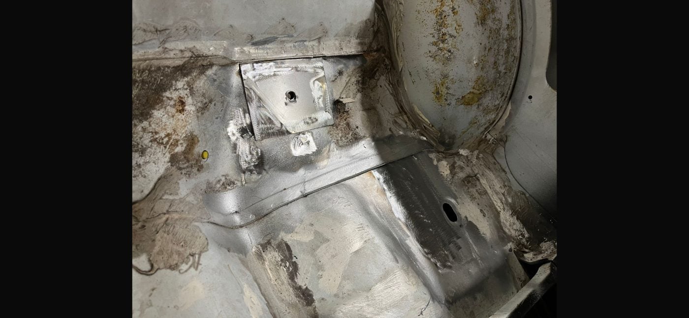 MK2 ESCORT, RS2000/RS1800, MEXICO, CENTRE EXHAUST MOUNT STRENGTHENING PLATE