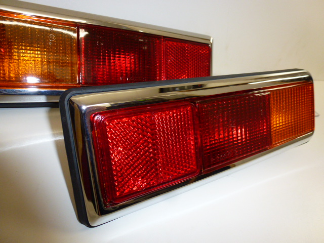 PAIR OF NEW, MK1 ESCORT, REAR LIGHT UNITS, COMPLETE - Image 6