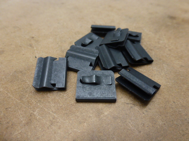 FORD ESCORT MK1, INNER DOOR WINDOW WEATHER STRIP RETAINING CLIPS, - Image 5