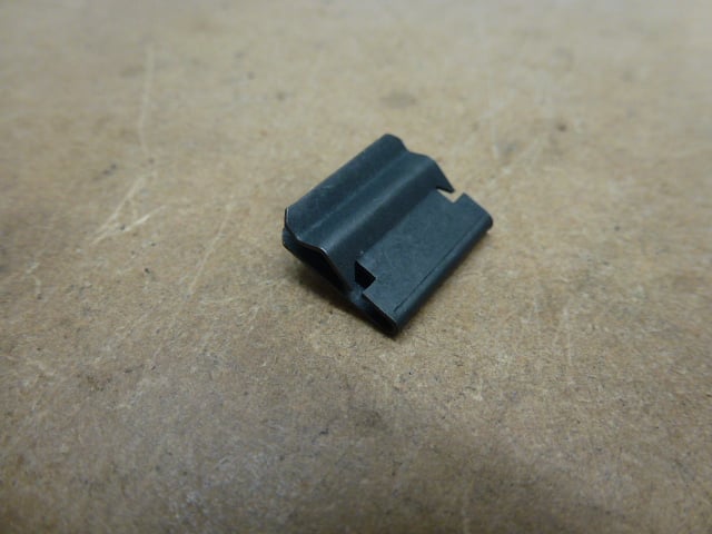 FORD ESCORT MK1, INNER DOOR WINDOW WEATHER STRIP RETAINING CLIPS, - Image 4