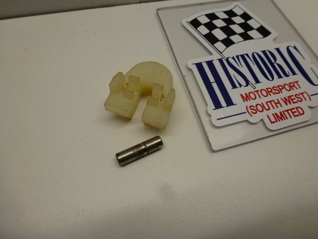 MK2 ESCORT CLUTCH CABLE CLIP AND PIN, USED