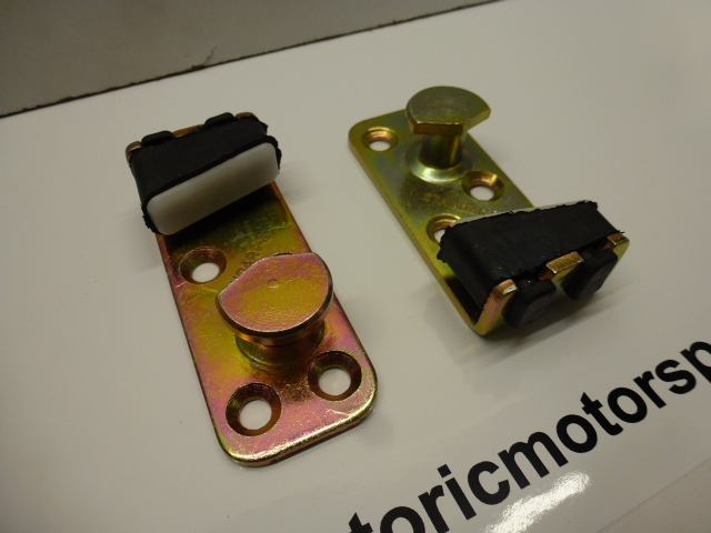 MK1, MK2, ESCORT, PAIR OF DOOR STRIKER LATCHES