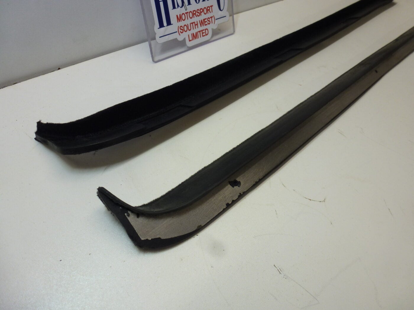 MK1 ESCORT, 2 DOOR, PAIR OF DOOR OUTER WEATHER SEALS