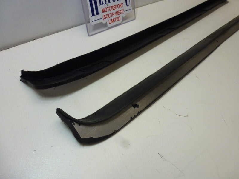 MK1 ESCORT, 2 DOOR, PAIR OF DOOR OUTER WEATHER SEALS
