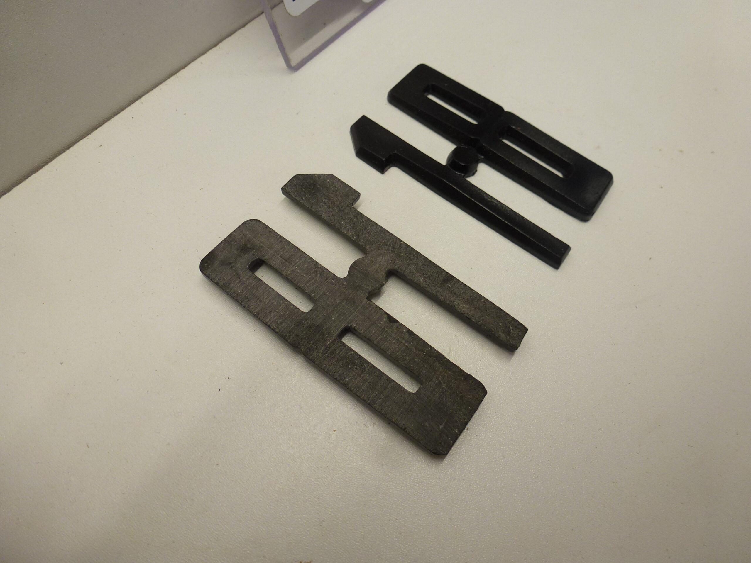 MK2 ESCORT, 1.8, WING BADGE, 3D PRINTED PLASTIC - Image 4