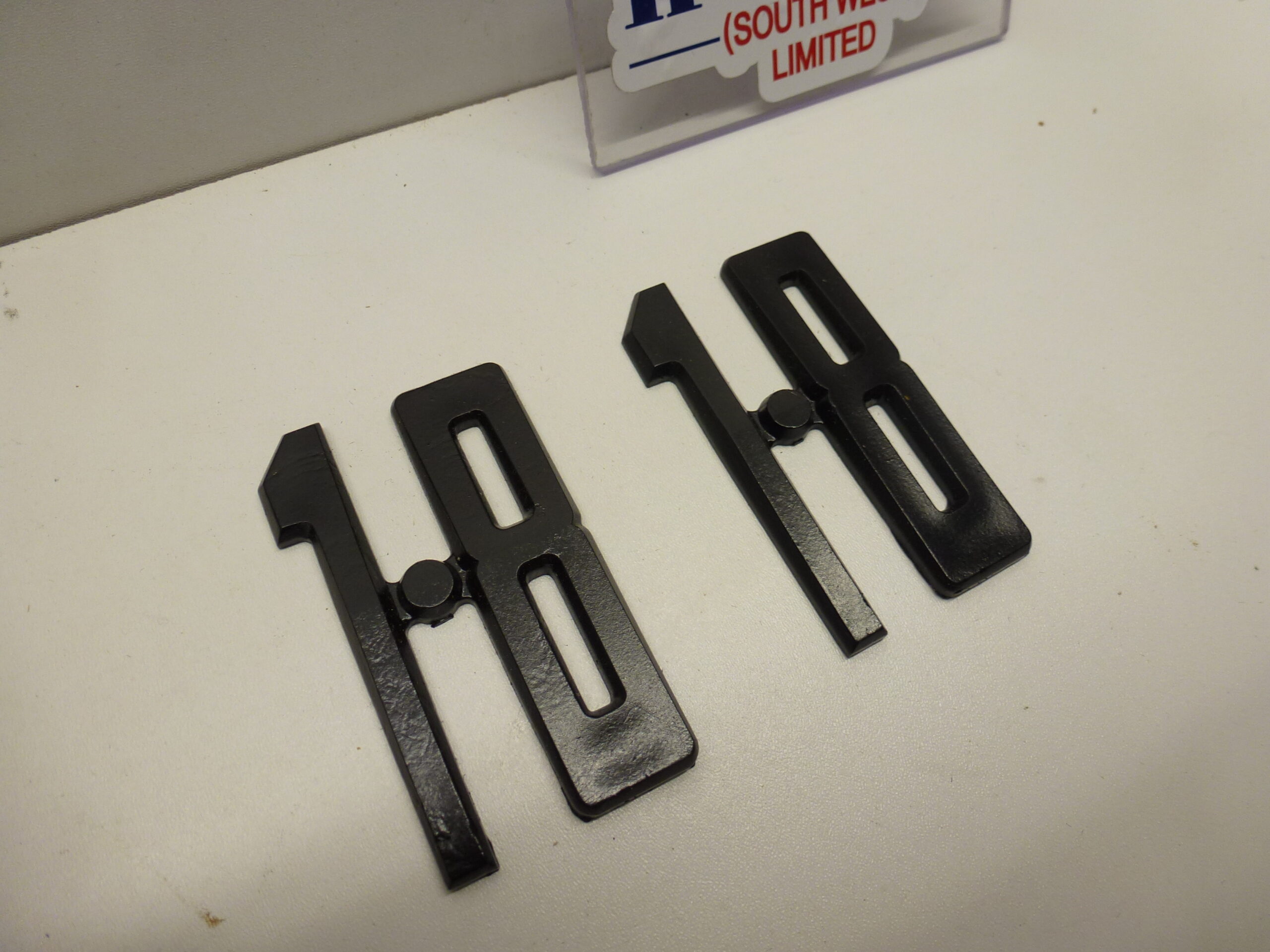 MK2 ESCORT, 1.8, WING BADGE, 3D PRINTED PLASTIC