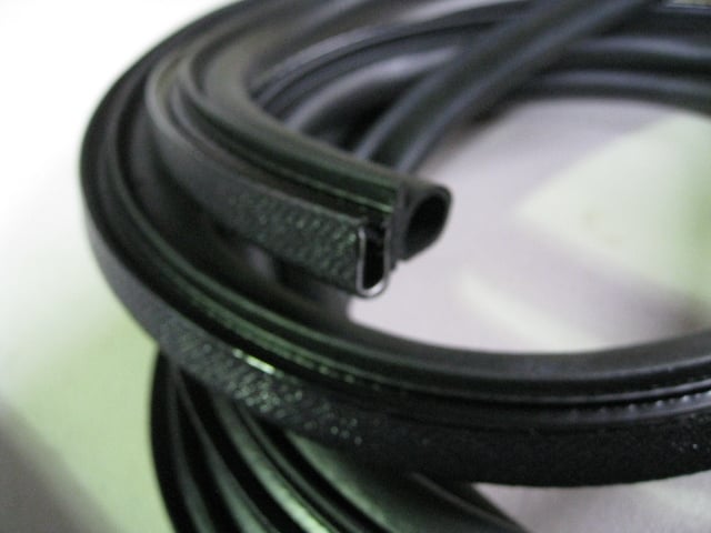 MK2 ESCORT, FULL RUBBER WINDOW AND DOOR SEAL KIT - Image 6